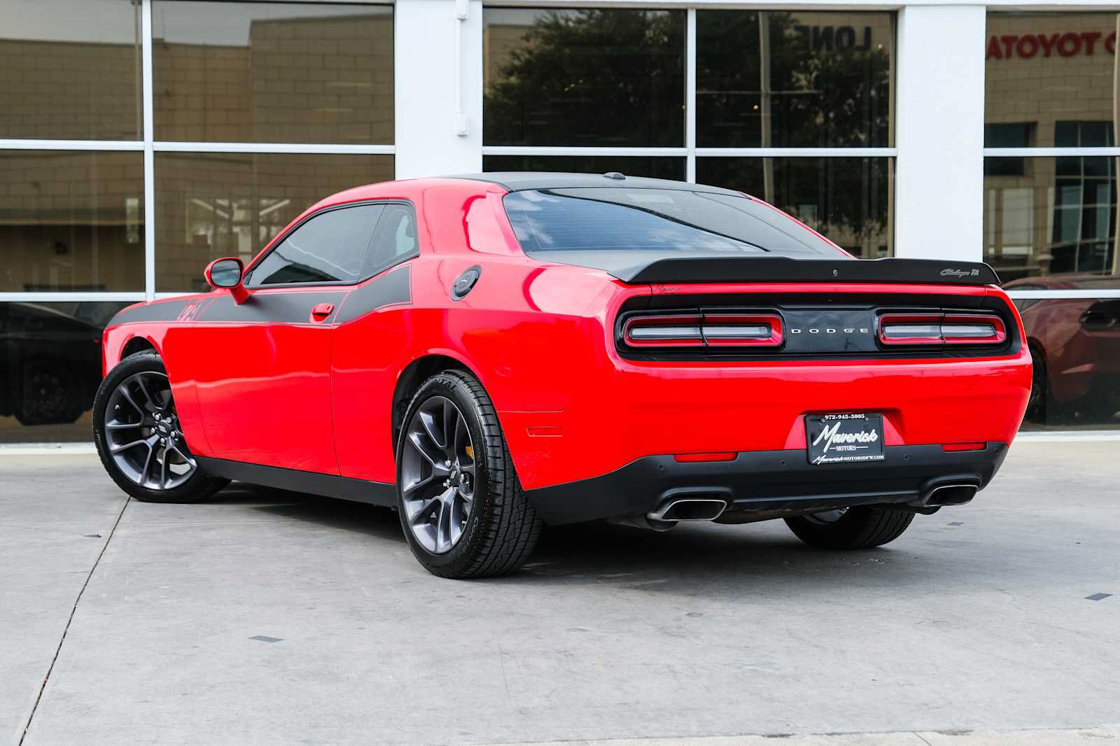 Used 2022 Dodge Challenger R/T w/ T/A Package RWD image 18
