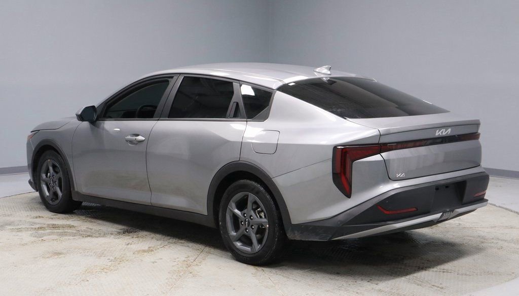Used 2025 Kia K4 LXS image 8