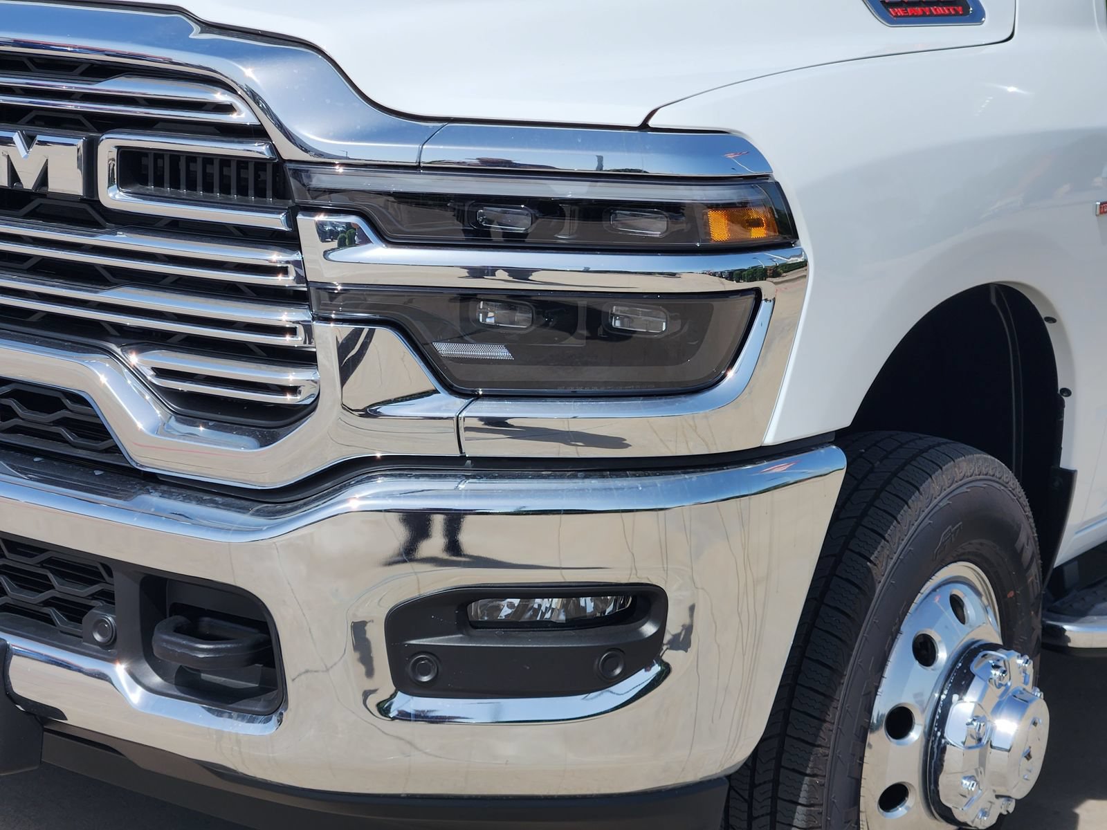 New 2026 RAM 3500 Laramie w/ Towing Technology Group AWD/4WD image 9