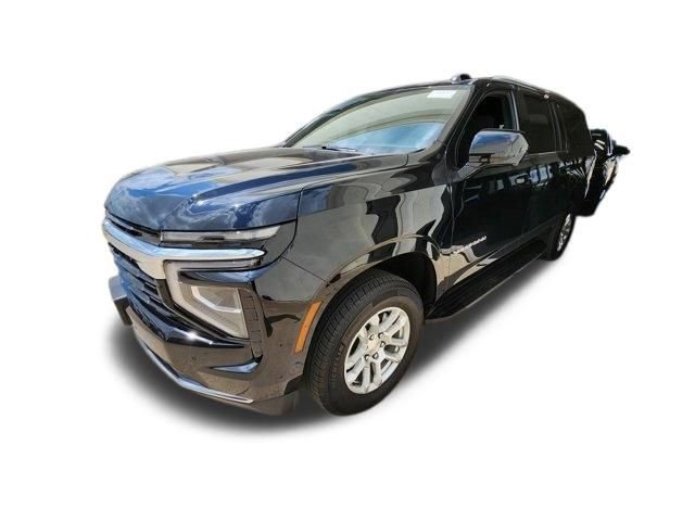 Used 2025 Chevrolet Suburban LS image 4