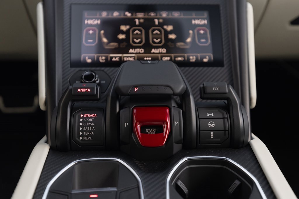 Used 2024 Lamborghini Urus S image 26