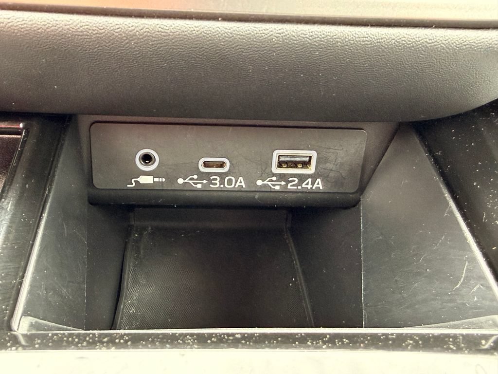 Used 2025 Subaru Outback Premium AWD/4WD image 22