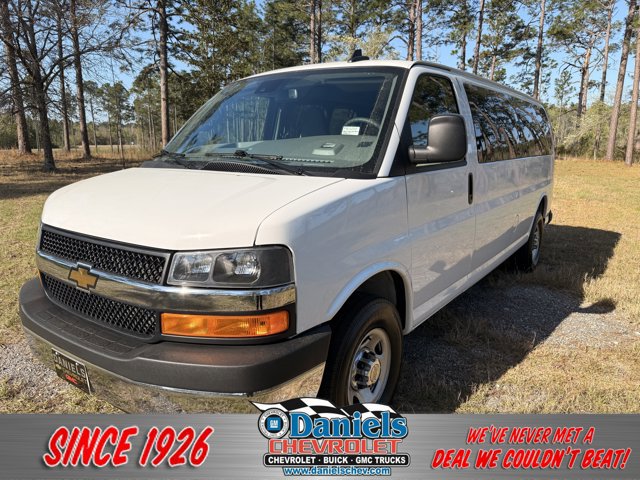 Used 2025 Chevrolet Express 3500 LT w/ LT Preferred Equipment Group