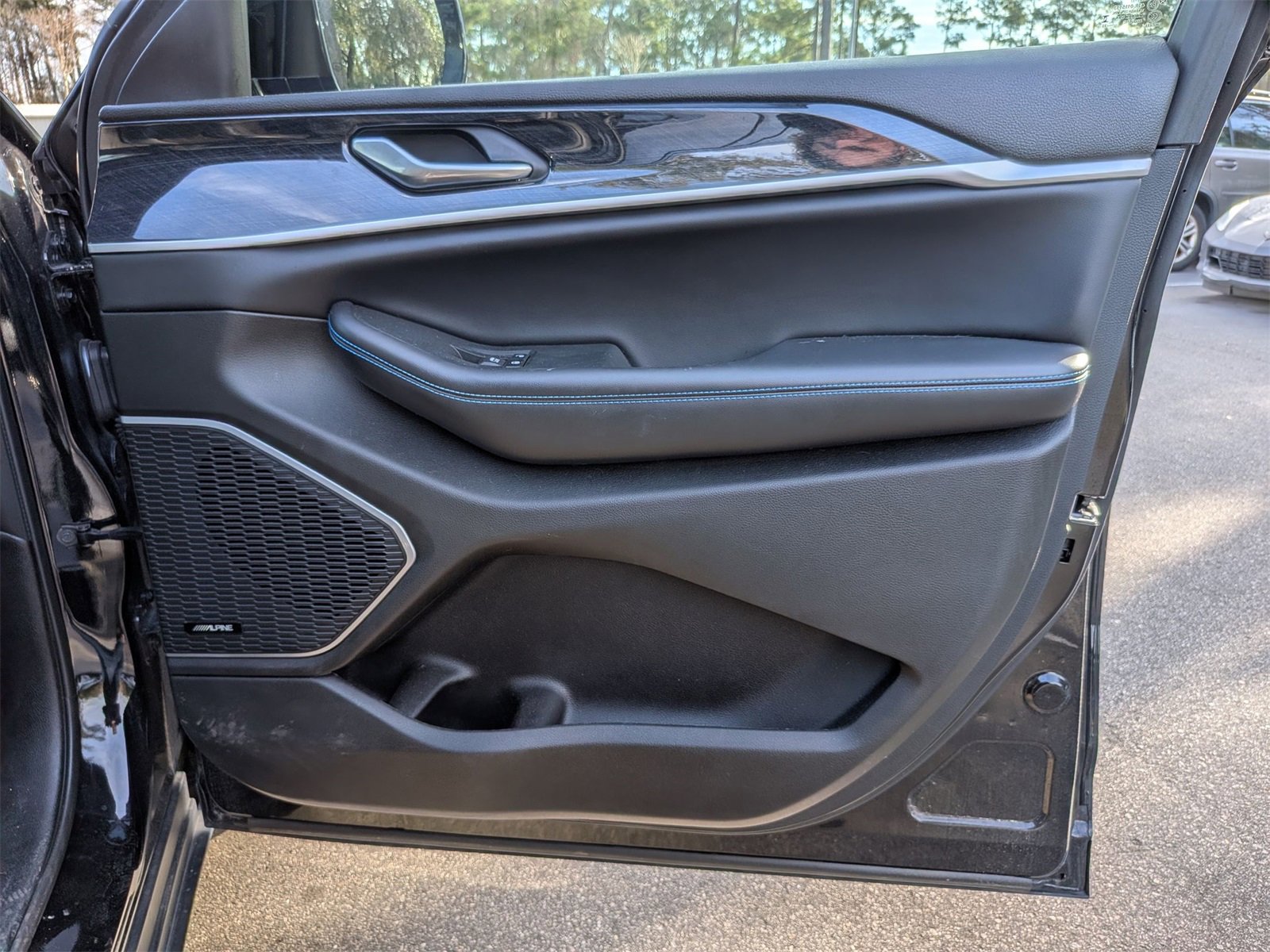 Used 2023 Jeep Grand Cherokee Trailhawk image 33