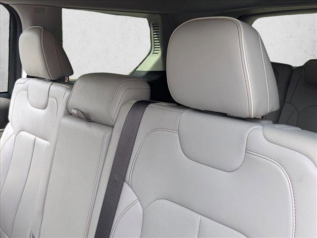 Used 2021 Jeep Grand Cherokee L Overland w/ Trailer Tow Group (B) image 21