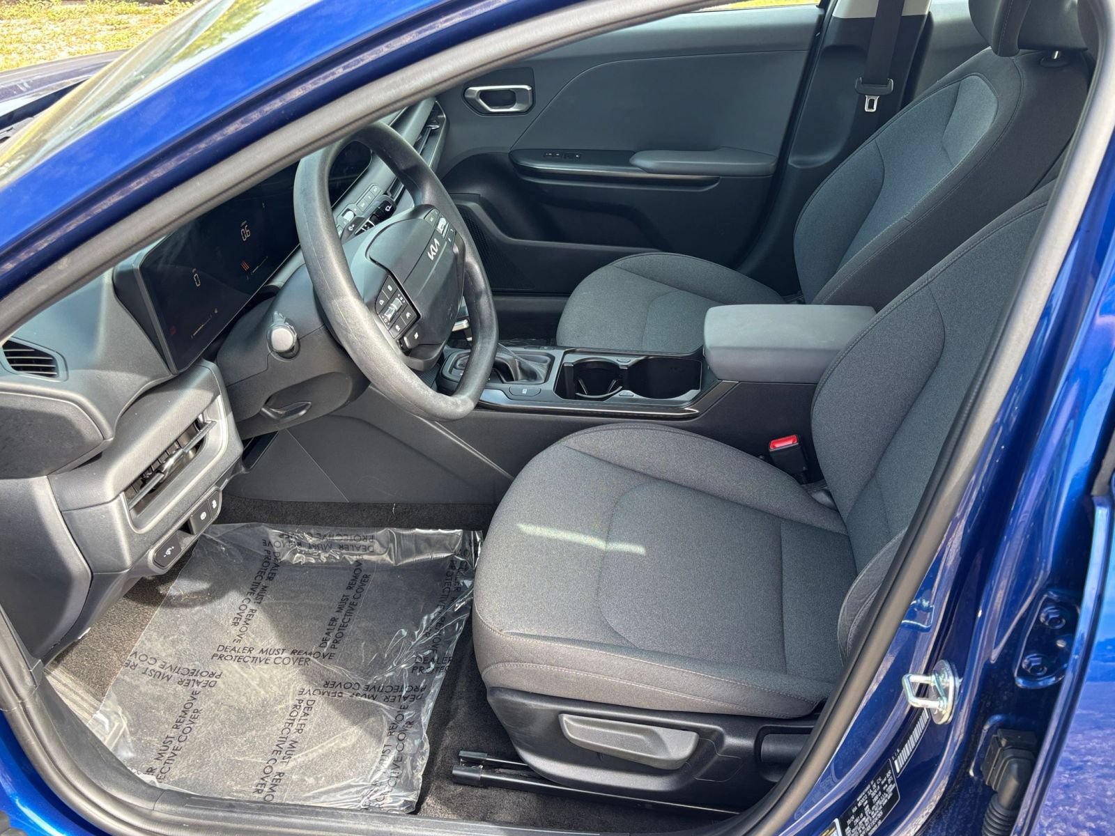 Used 2025 Kia K4 FWD image 29