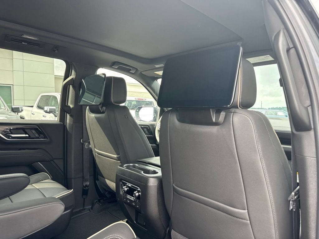 New 2026 GMC Yukon XL Elevation w/ Elevation Premium Package AWD/4WD image 30