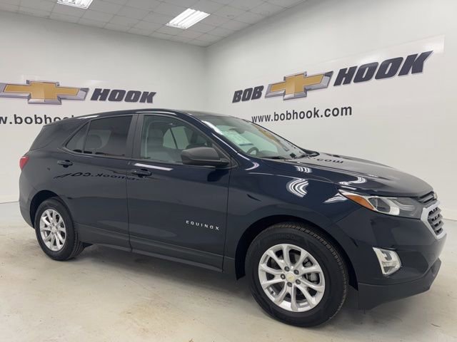Used 2021 Chevrolet Equinox LS w/ LS Convenience Package image 3