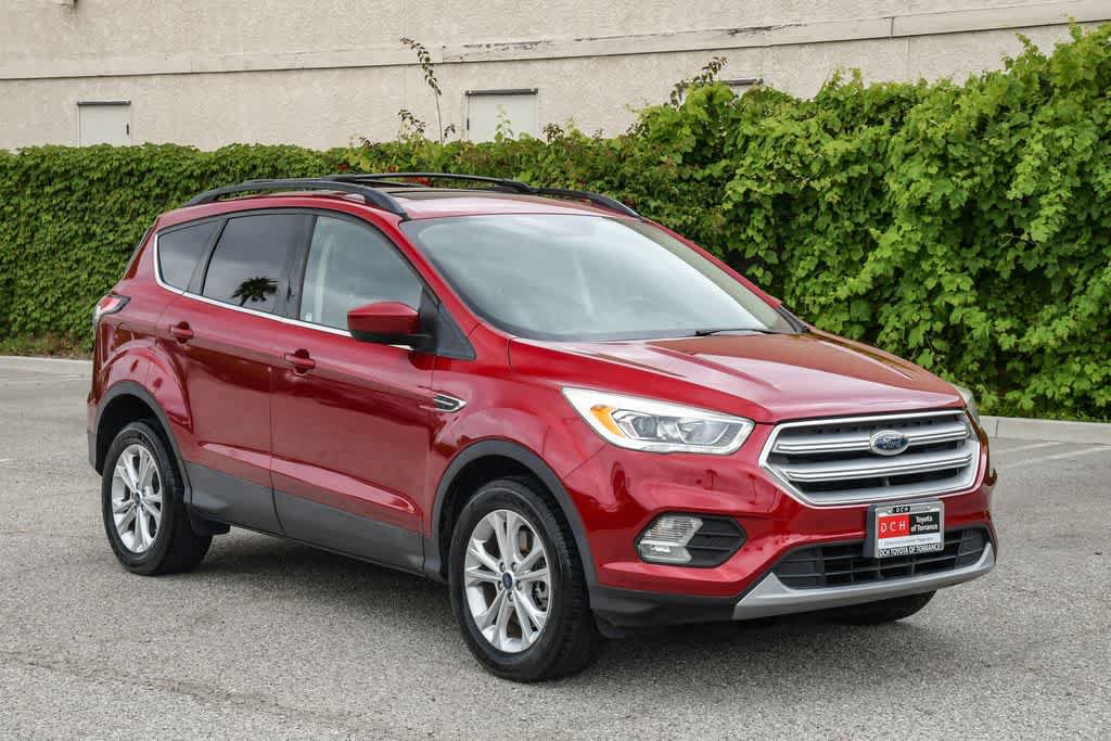 Used 2018 Ford Escape SEL AWD/4WD image 3