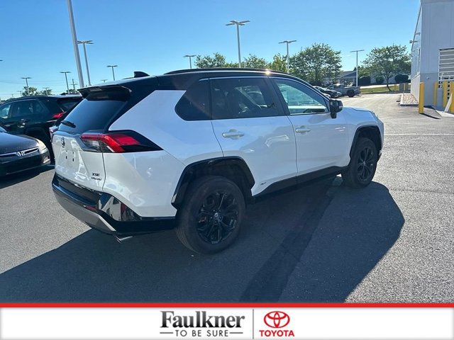 Used 2024 Toyota RAV4 XSE AWD/4WD image 7