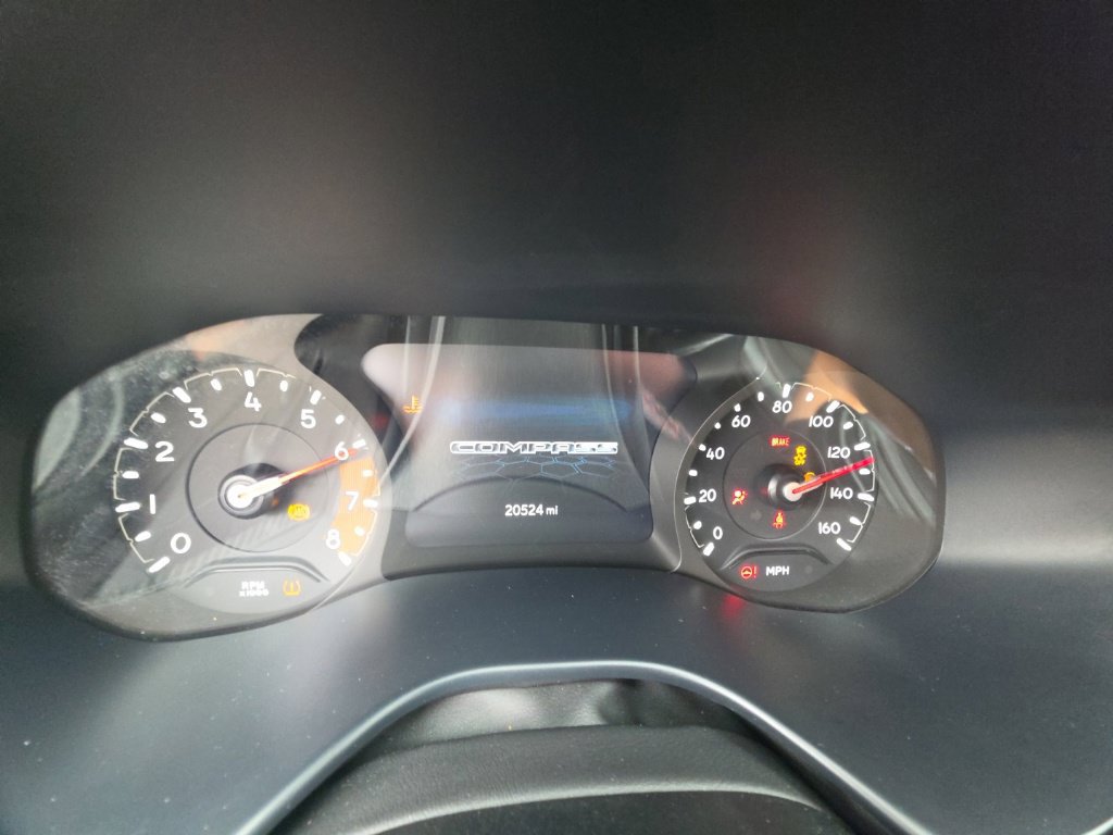 Used 2025 Jeep Compass Trailhawk AWD/4WD image 15