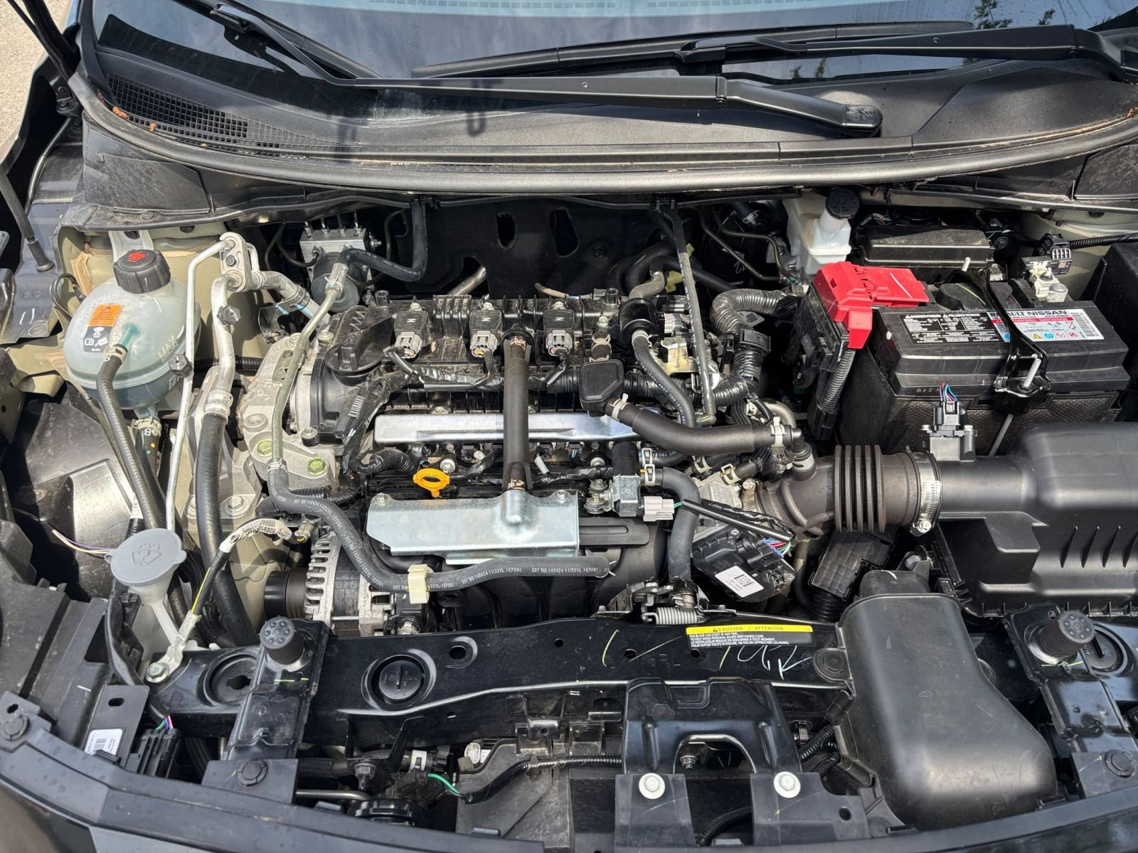 Used 2025 Nissan Versa SV FWD image 31