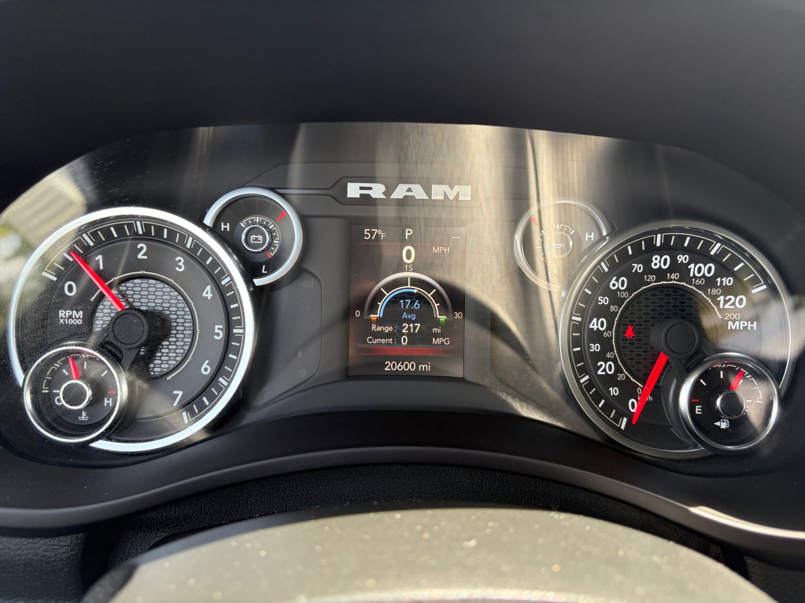 Used 2024 RAM 2500 Tradesman w/ Chrome Appearance Group AWD/4WD image 19