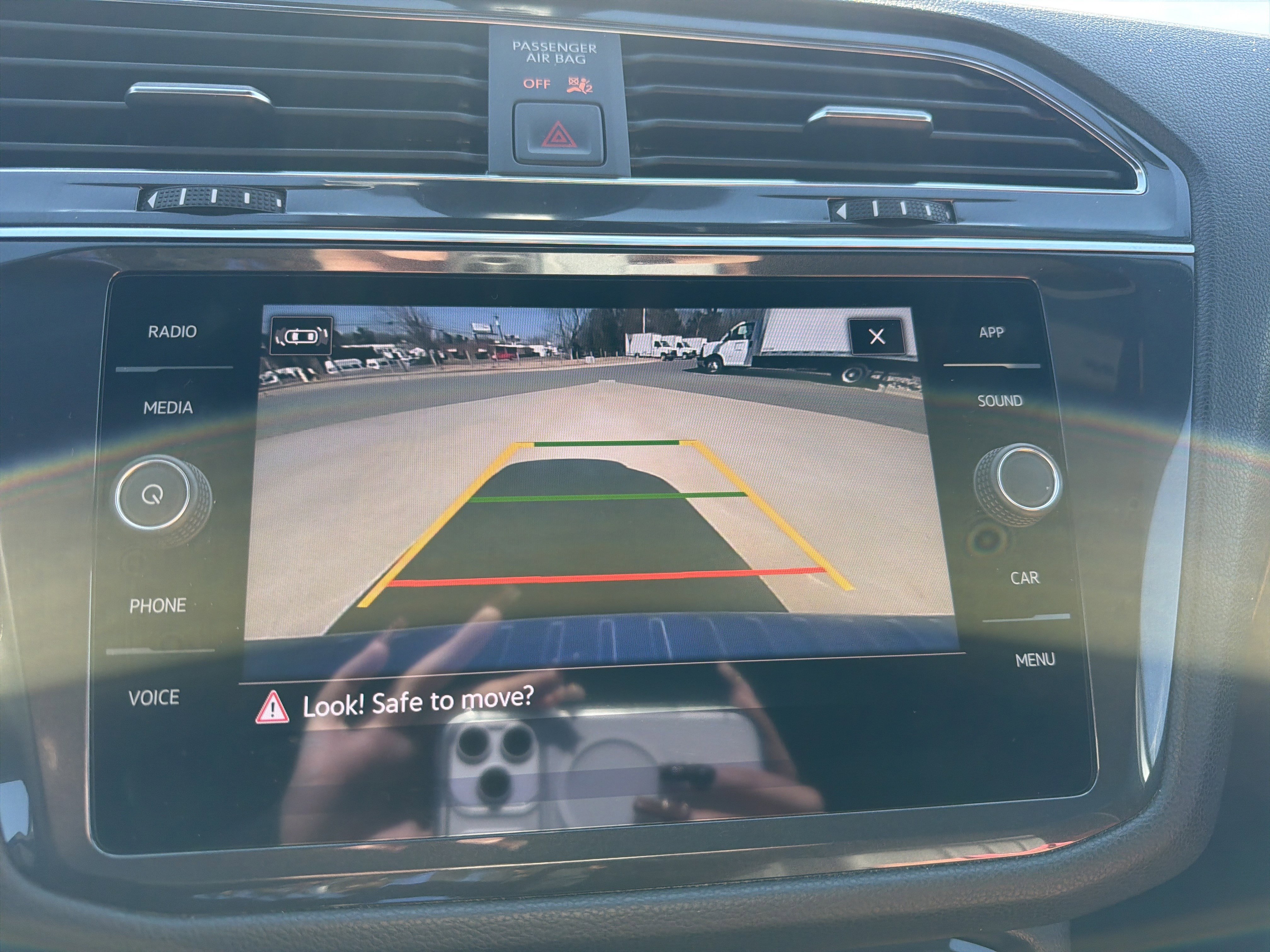 Used 2023 Volkswagen Tiguan SE R-Line image 25