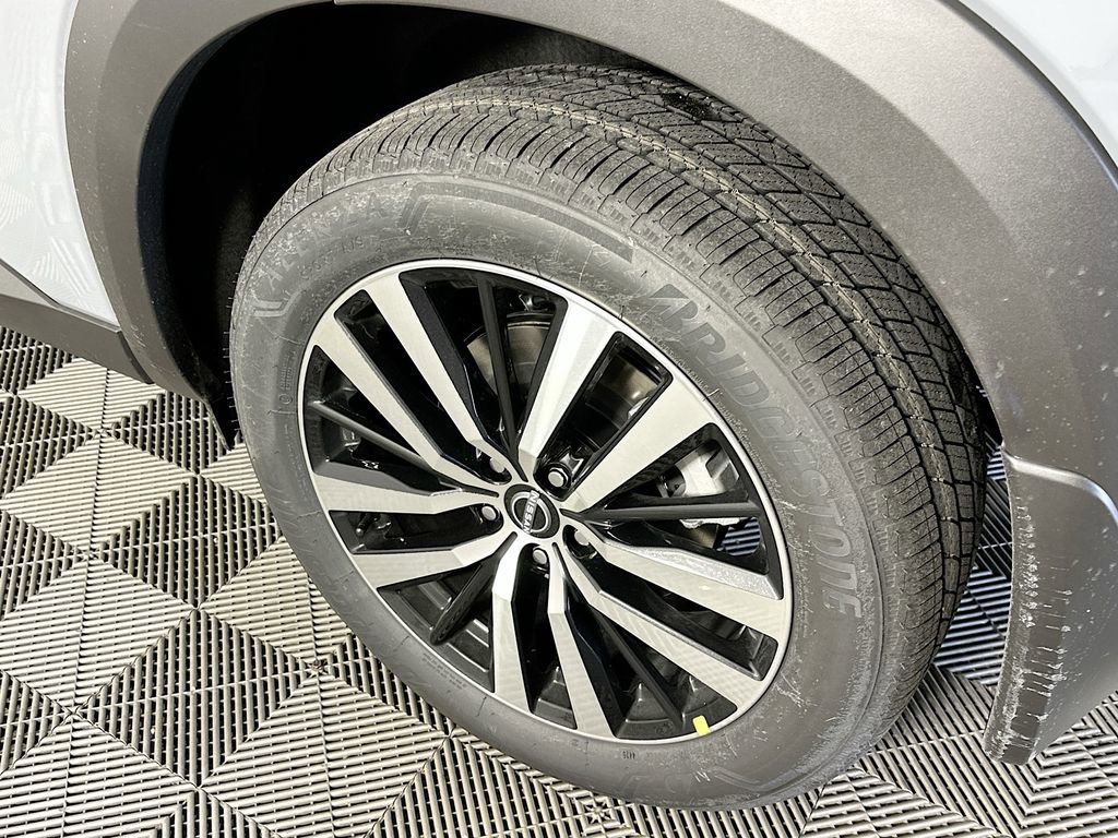 New 2025 Nissan Pathfinder Platinum image 41