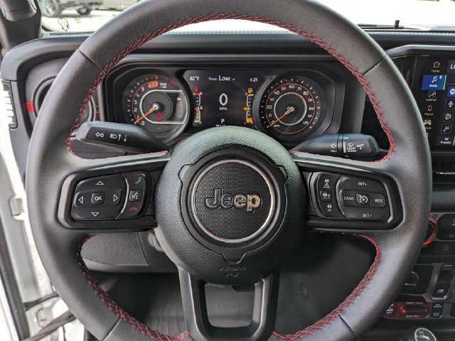 Used 2024 Jeep Wrangler Rubicon AWD/4WD image 36