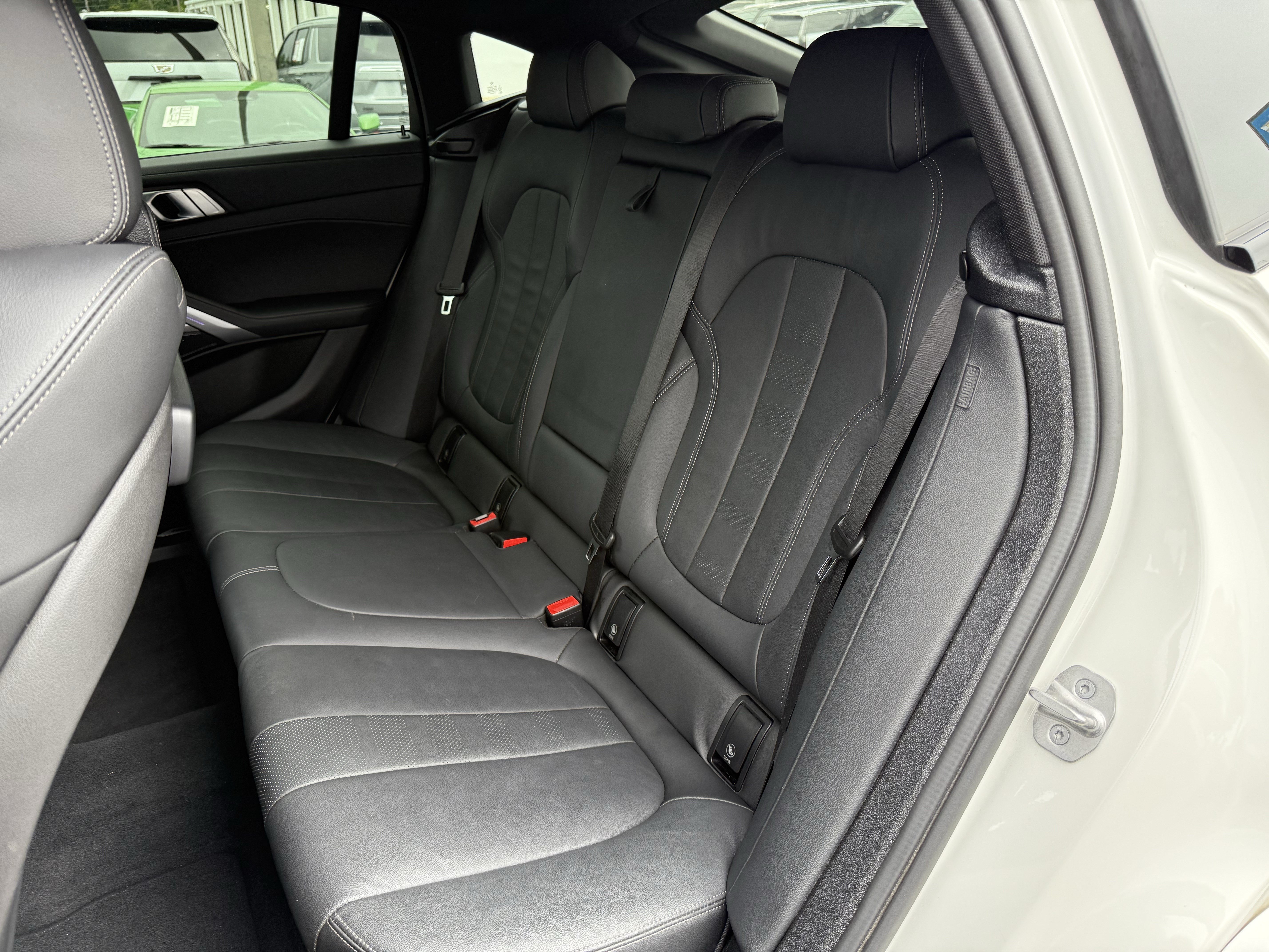 Used 2022 BMW X6 xDrive40i w/ M Sport Package AWD/4WD image 30