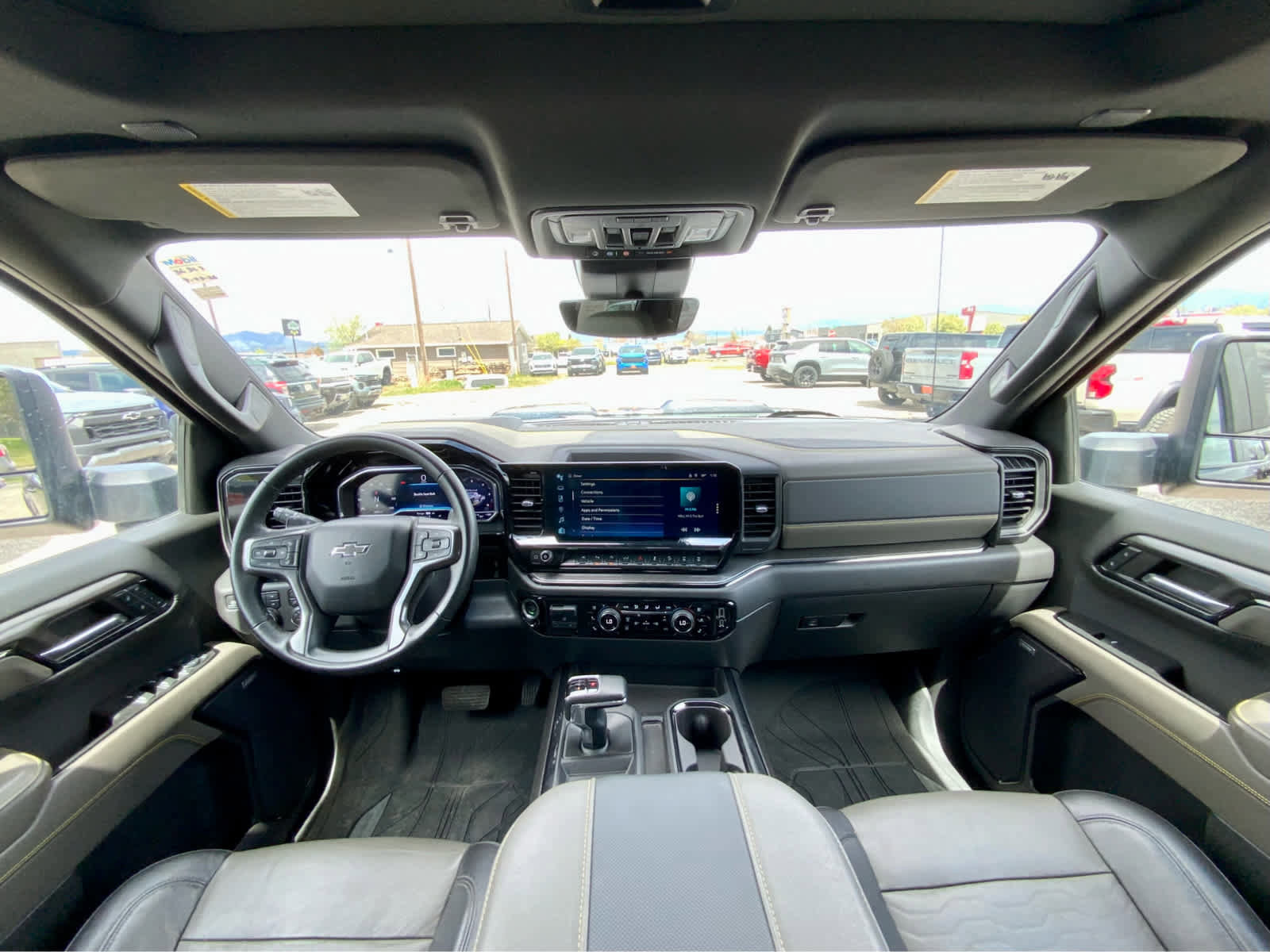 Used 2023 Chevrolet Silverado 1500 ZR2 w/ Technology Package AWD/4WD image 33