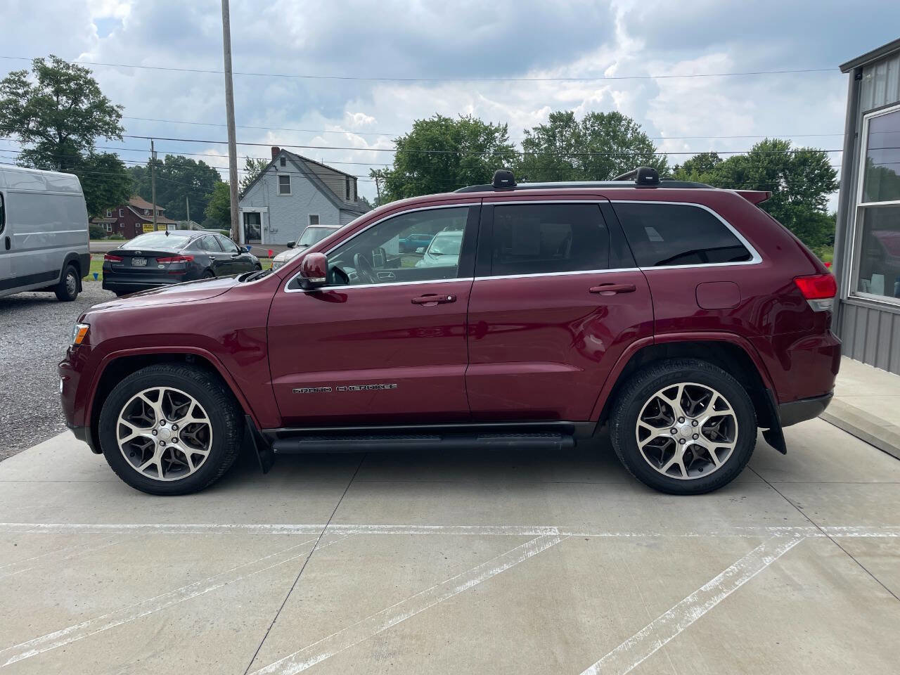 Used 2018 Jeep Grand Cherokee Limited image 6