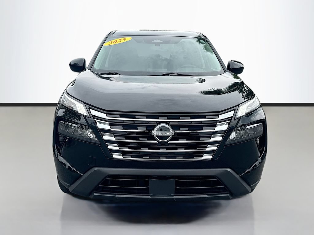 Certified 2025 Nissan Rogue SV FWD image 2