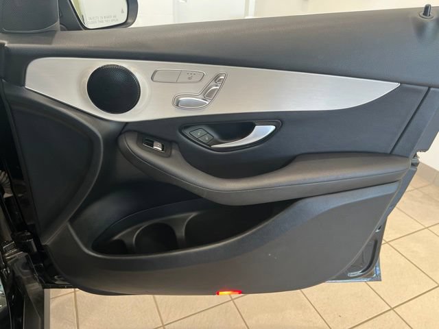Used 2021 Mercedes-Benz GLC 300 4MATIC image 22