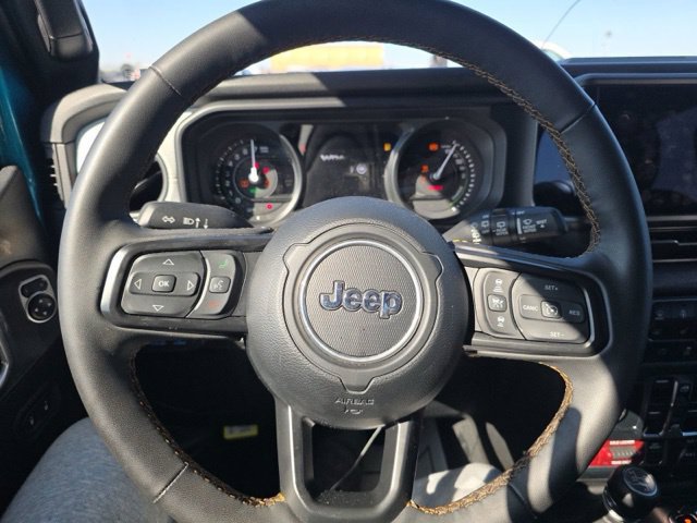 Used 2024 Jeep Wrangler Unlimited AWD/4WD image 11
