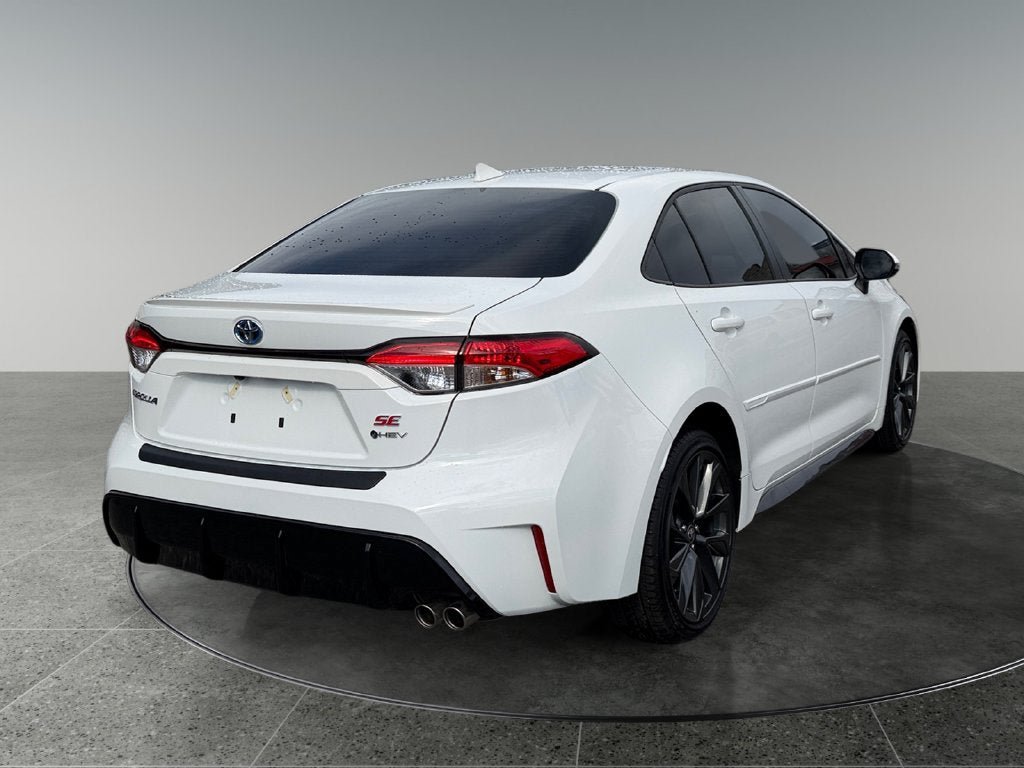 Used 2025 Toyota Corolla SE w/ Carpet Mat Package (TMS) FWD image 9