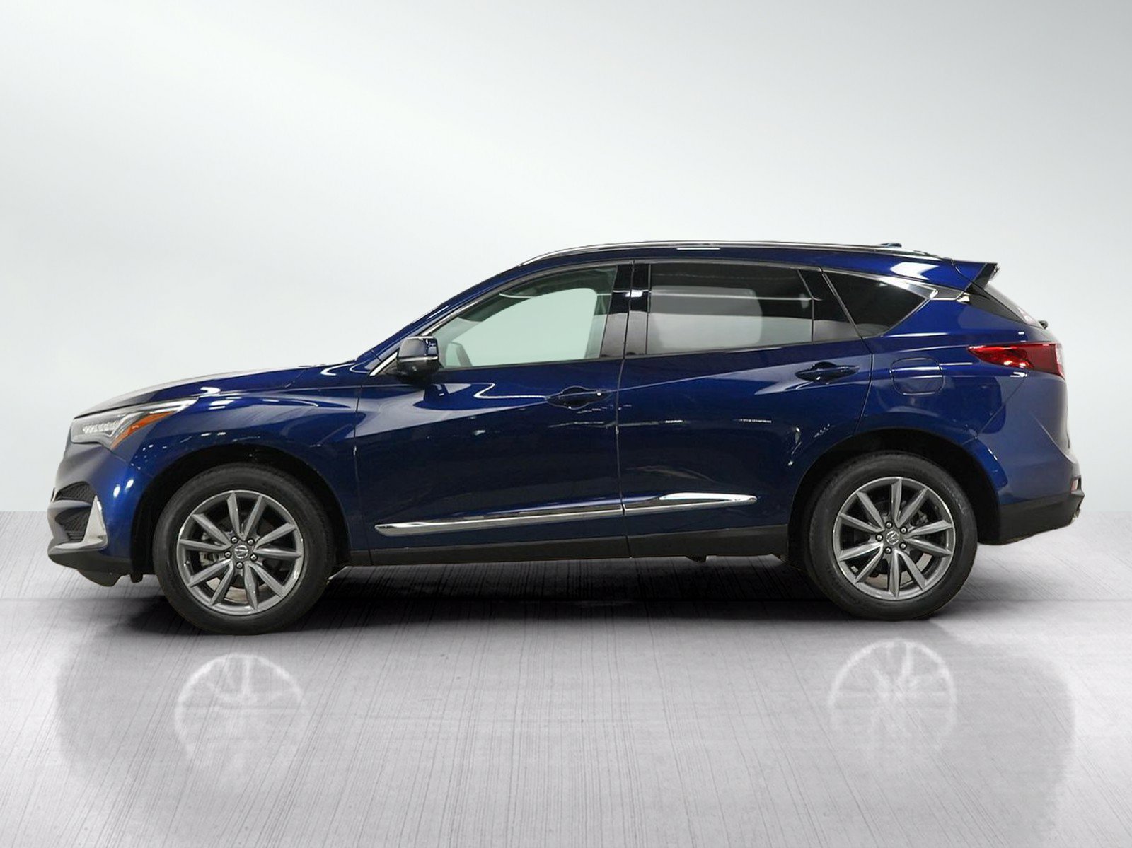 Used 2020 Acura RDX w/ Technology Package AWD/4WD image 2
