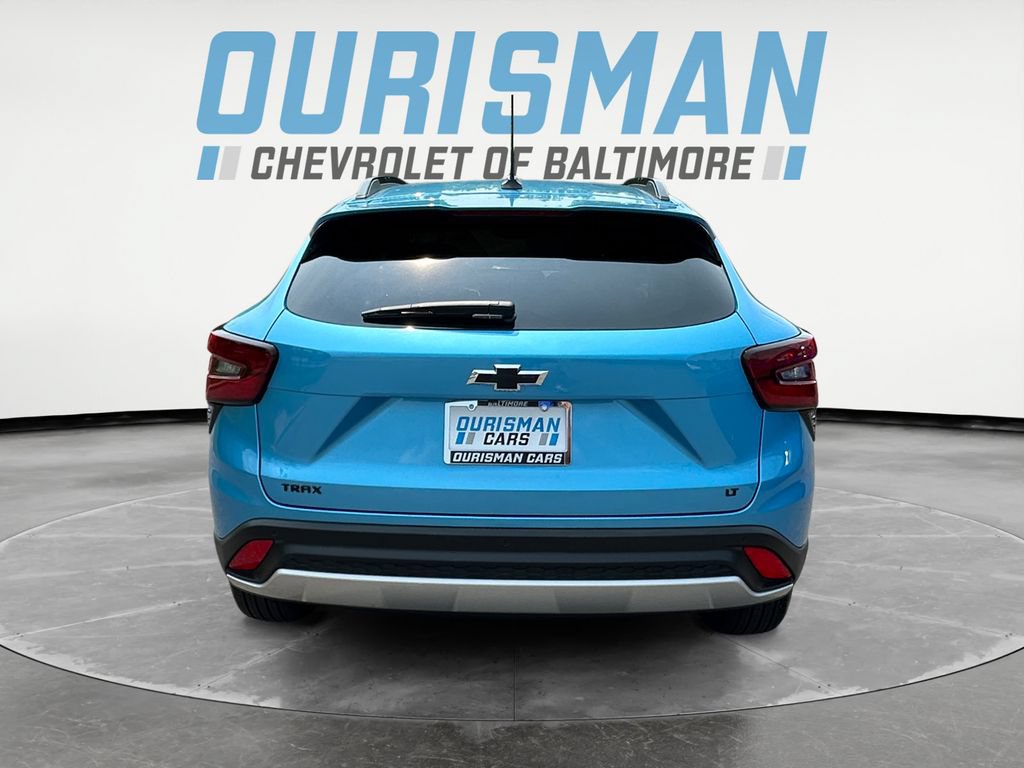 Used 2026 Chevrolet Trax LT w/ Sunroof Package FWD image 5