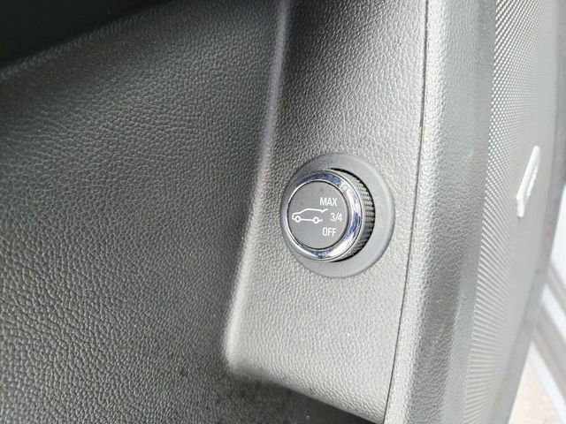 Used 2023 Chevrolet Traverse Premier image 37