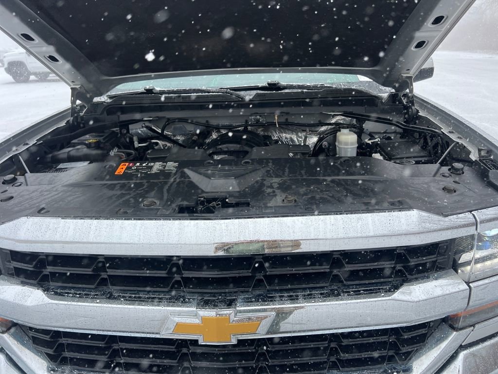 Used 2018 Chevrolet Silverado 1500 LT w/ All Star Edition image 26