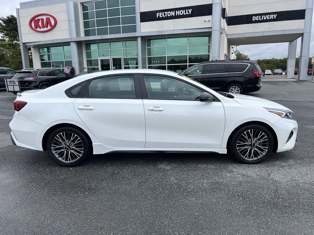 Used 2023 Kia Forte GT-Line w/ GT-Line Technology Package FWD image 7