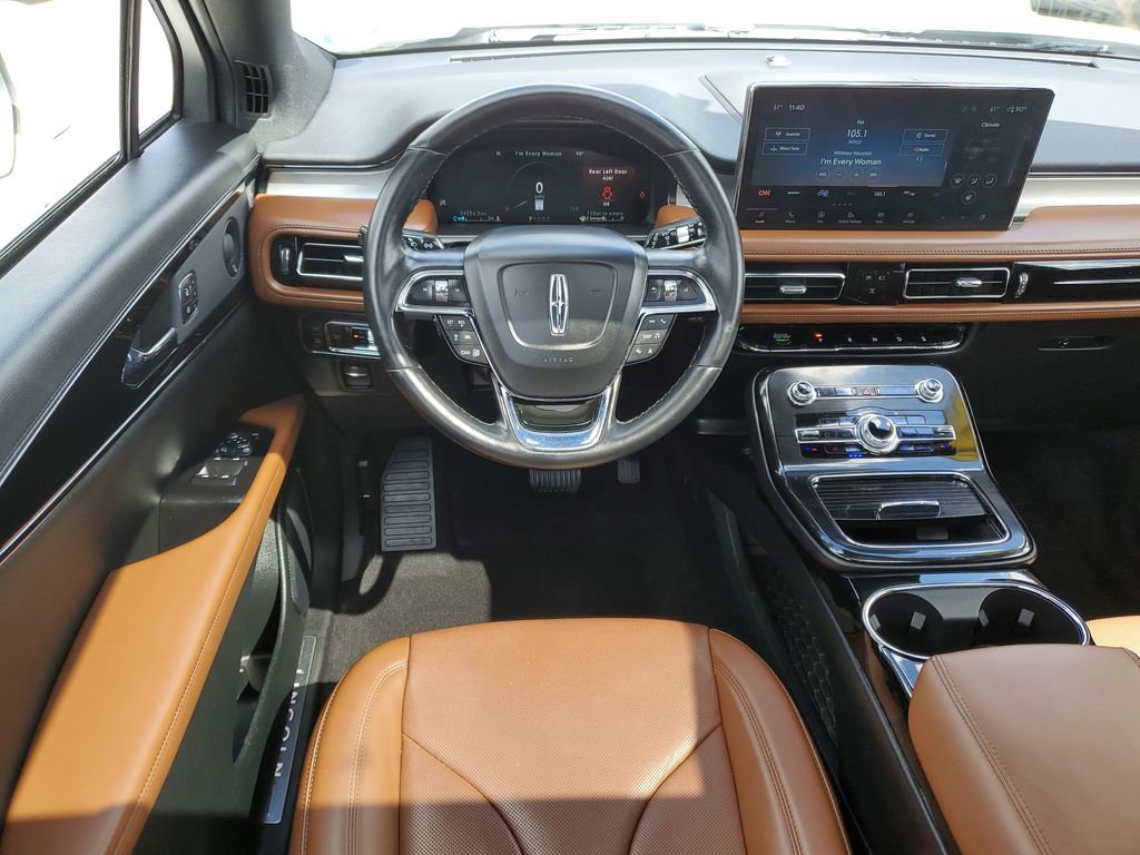 Used 2023 Lincoln Nautilus Reserve image 15