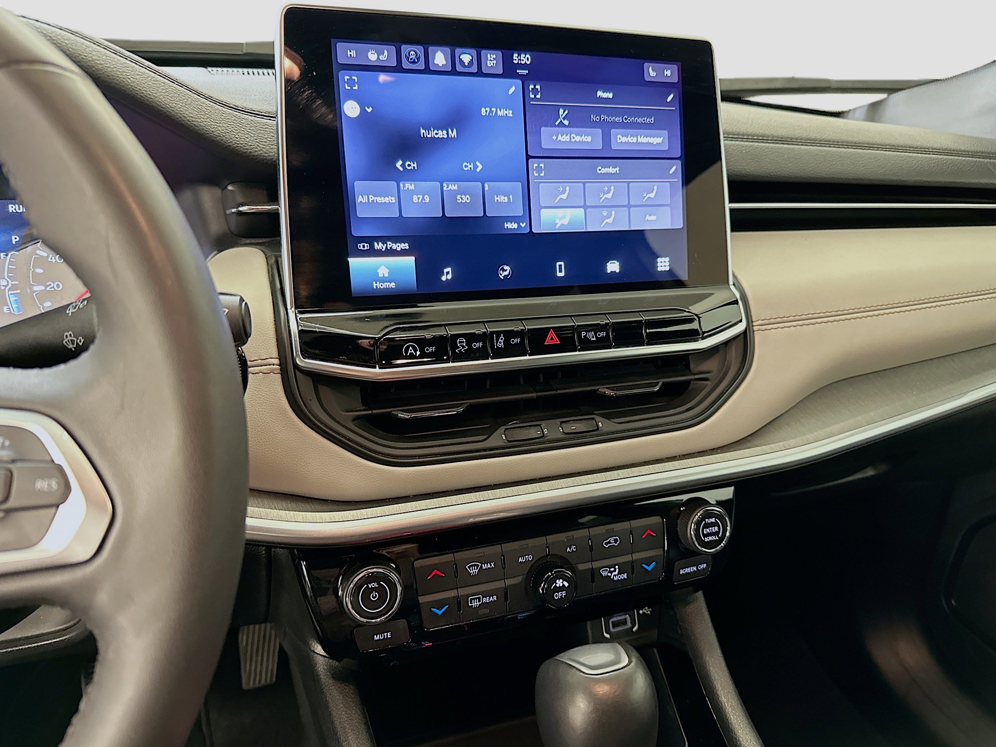 Used 2025 Jeep Compass Limited image 25