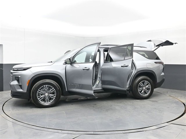 Certified 2025 Chevrolet Traverse LT w/ Driver Confidence Package image 54