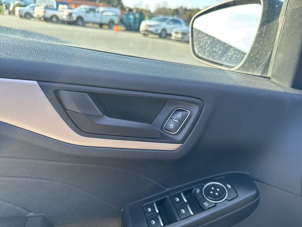Used 2022 Ford Escape S image 11