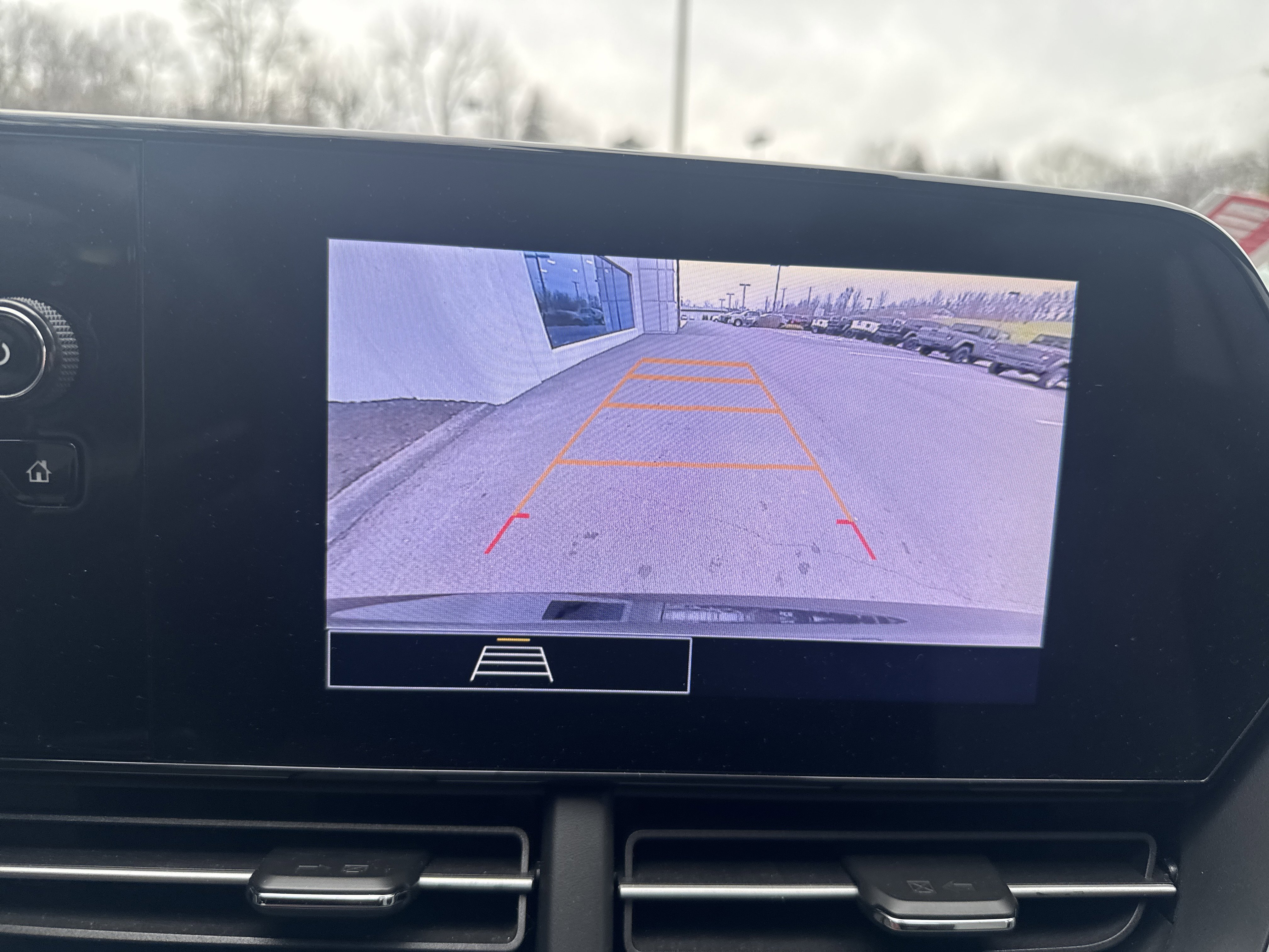 Used 2025 Chevrolet Trax RS w/ Driver Confidence Package FWD image 26