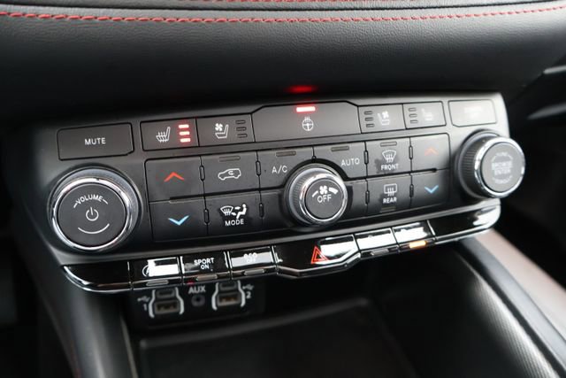 Used 2024 Dodge Durango GT image 18