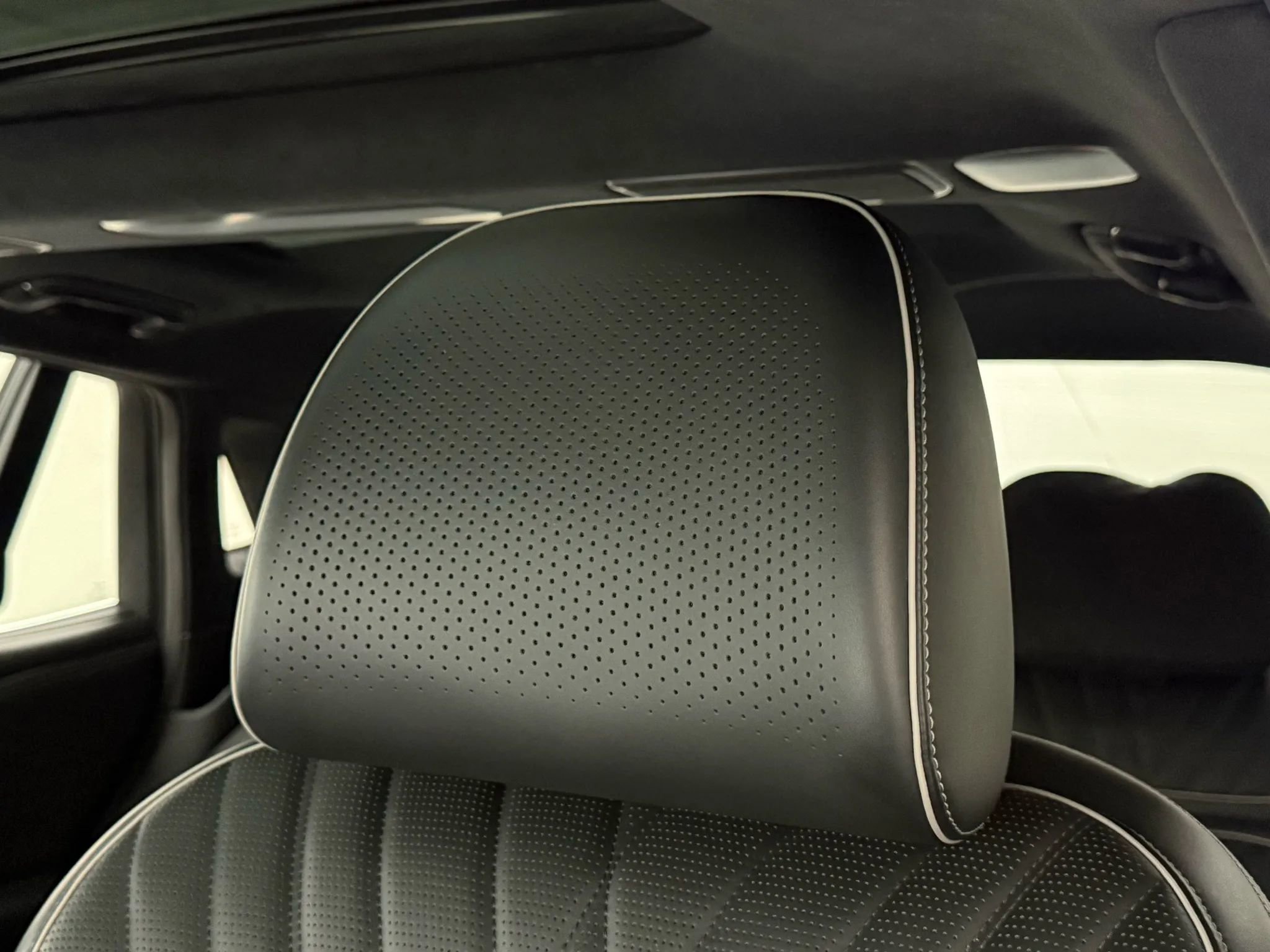 Used 2023 Genesis G90 3.5T image 36