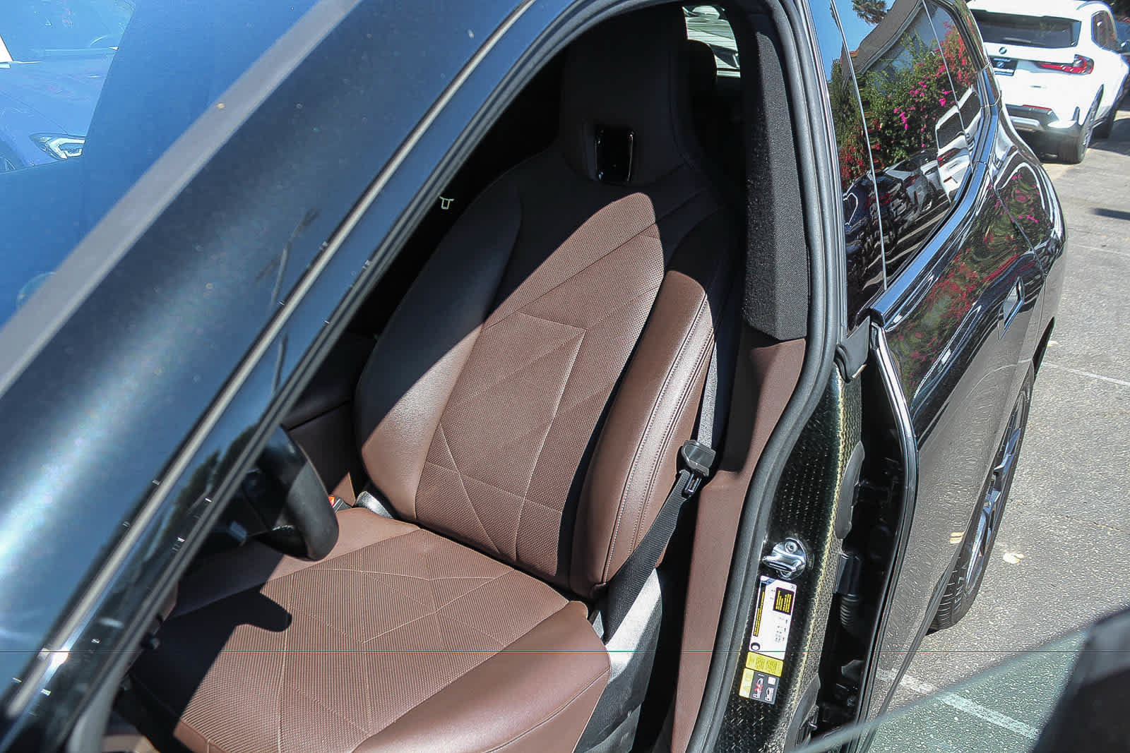 Used 2024 BMW iX xDrive50 w/ Convenience Package AWD/4WD image 36