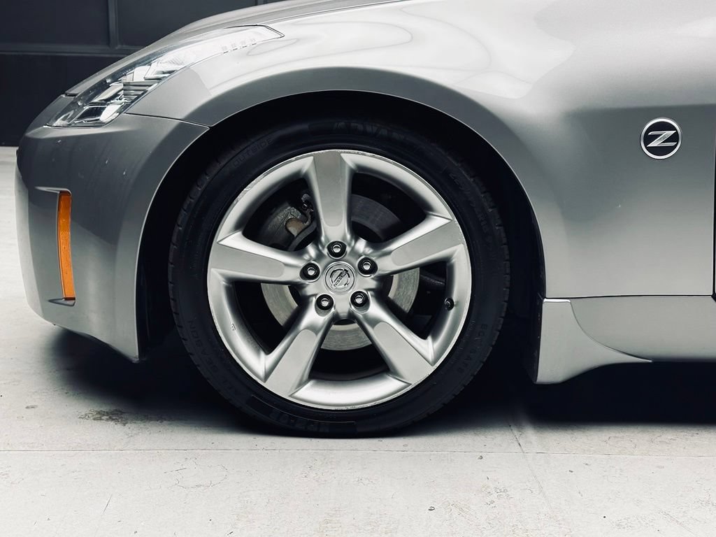 Used 2007 Nissan 350Z Enthusiast RWD image 32