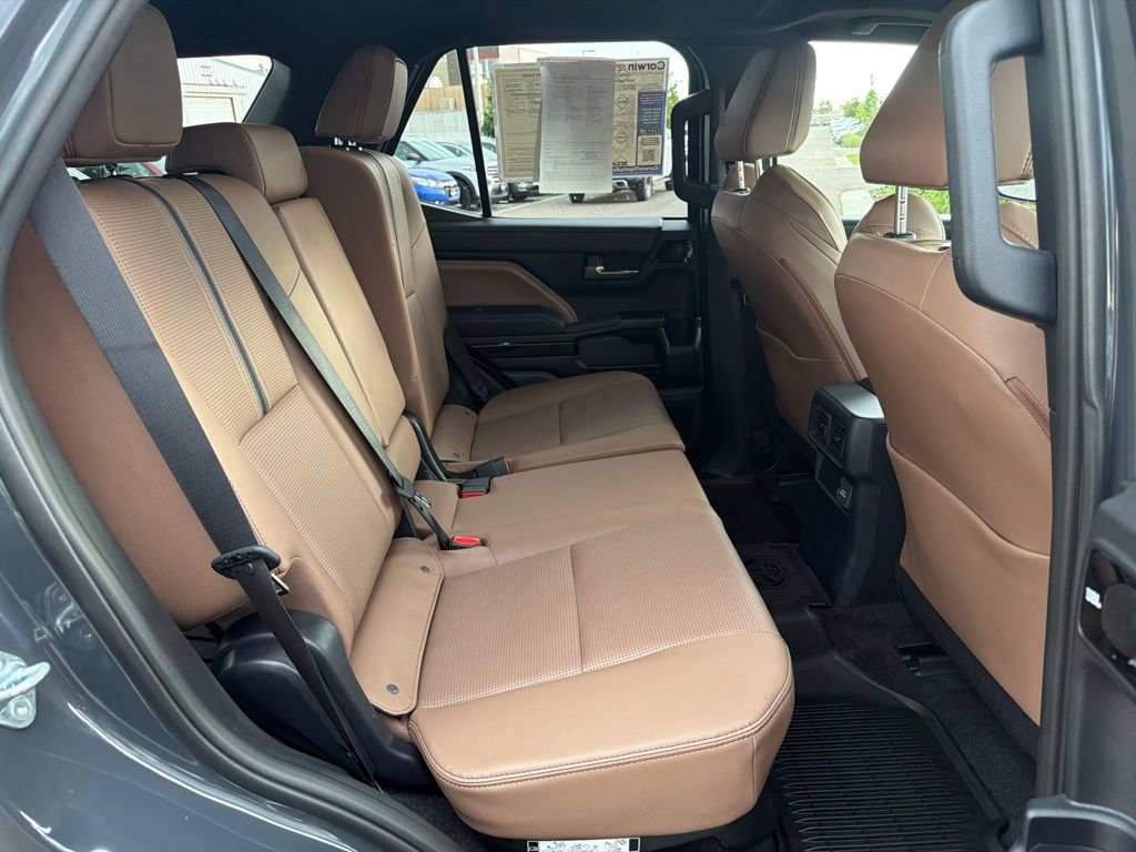 Used 2026 Toyota 4Runner Limited AWD/4WD image 15