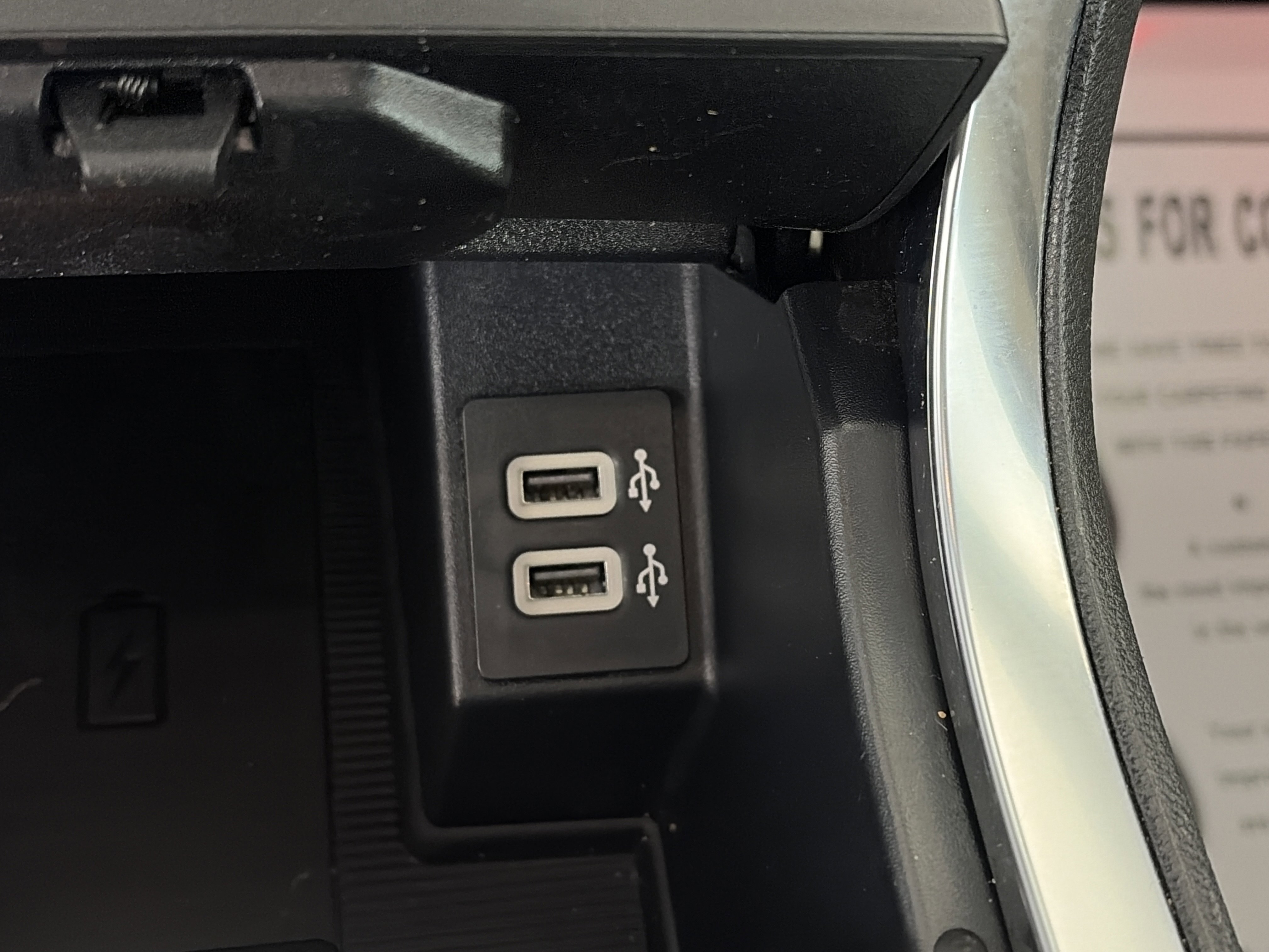 Used 2020 Ford Edge Titanium w/ Equipment Group 301A image 23