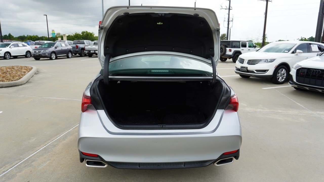 Used 2022 Toyota Avalon XLE FWD image 37