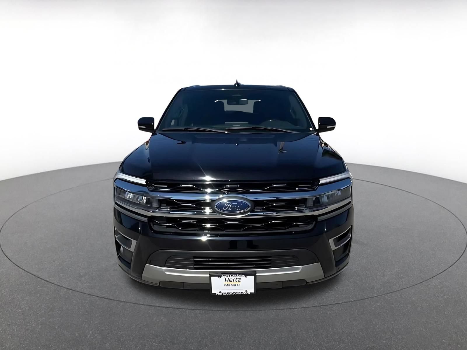 Used 2024 Ford Expedition Limited AWD/4WD image 4