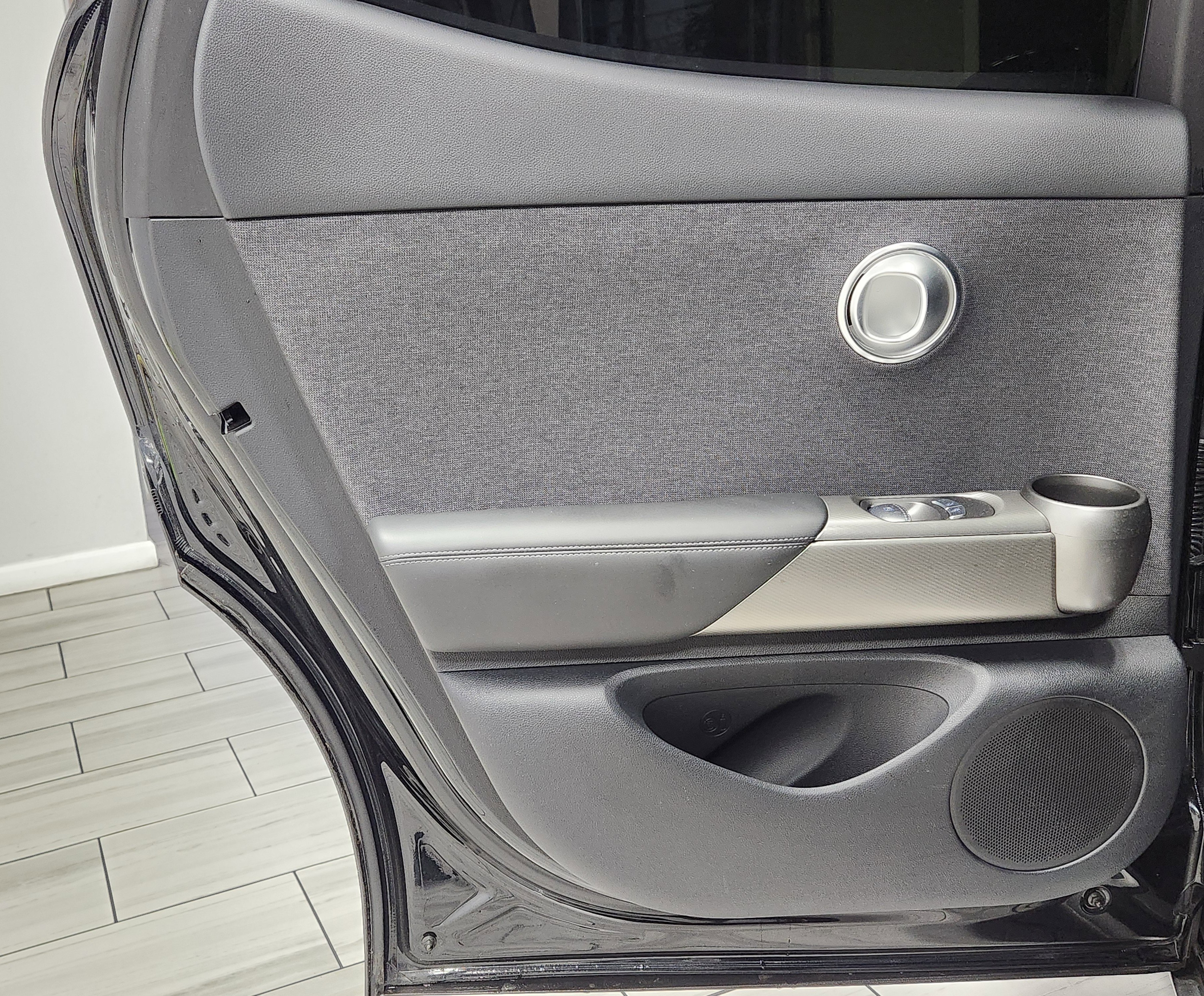 Used 2025 Genesis GV60 RWD image 11