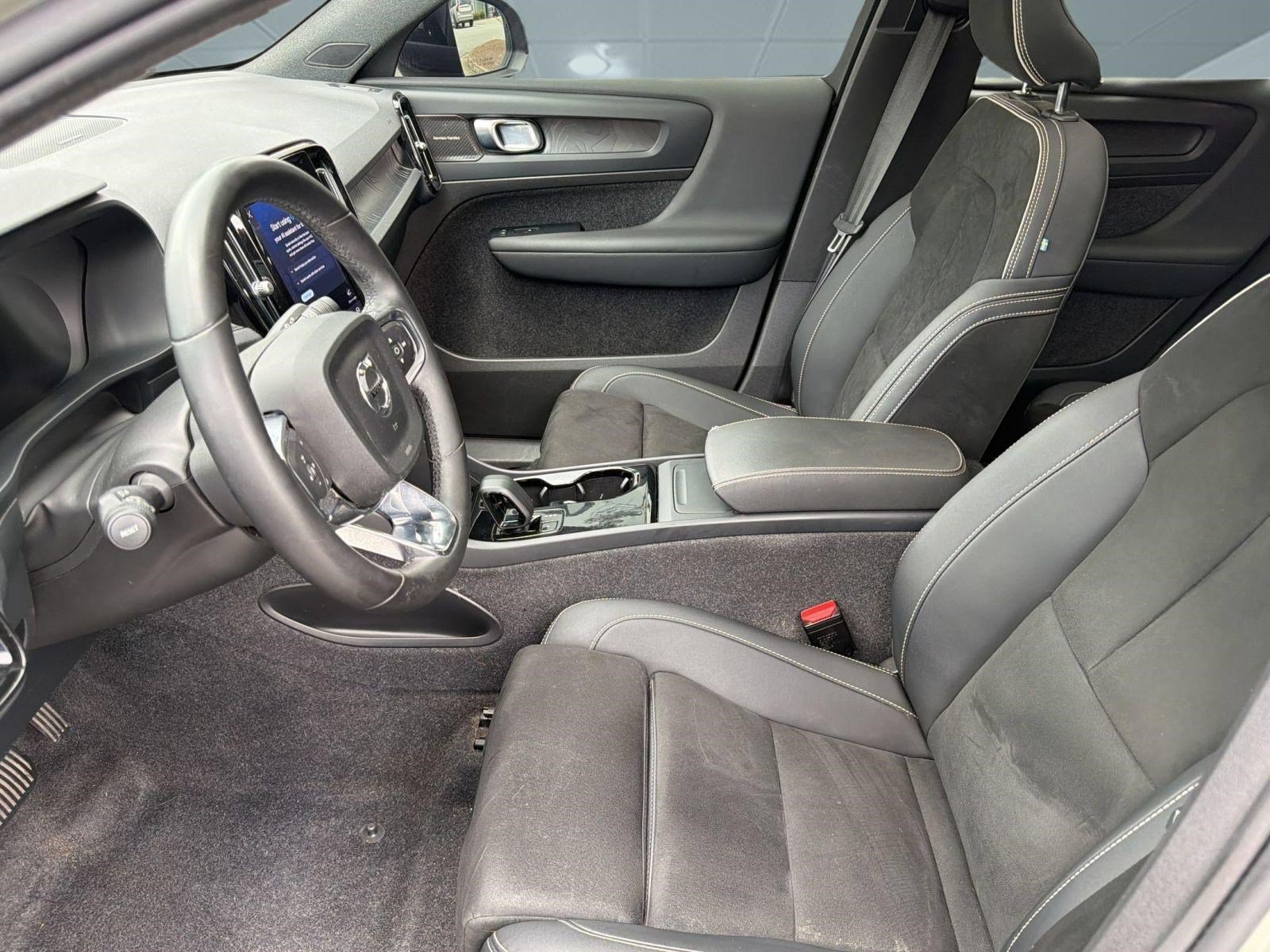 Certified 2023 Volvo C40 P8 Recharge Ultimate AWD/4WD image 5
