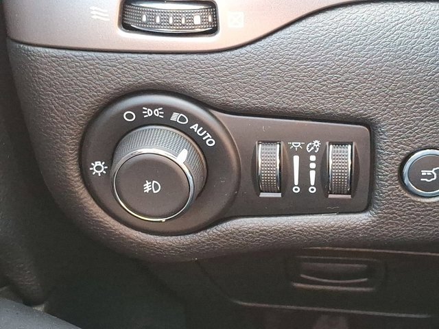 Certified 2021 Jeep Cherokee Limited image 29