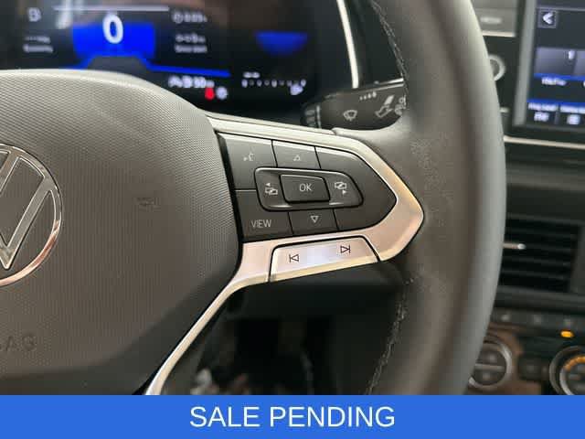 Used 2024 Volkswagen Jetta SE FWD image 9
