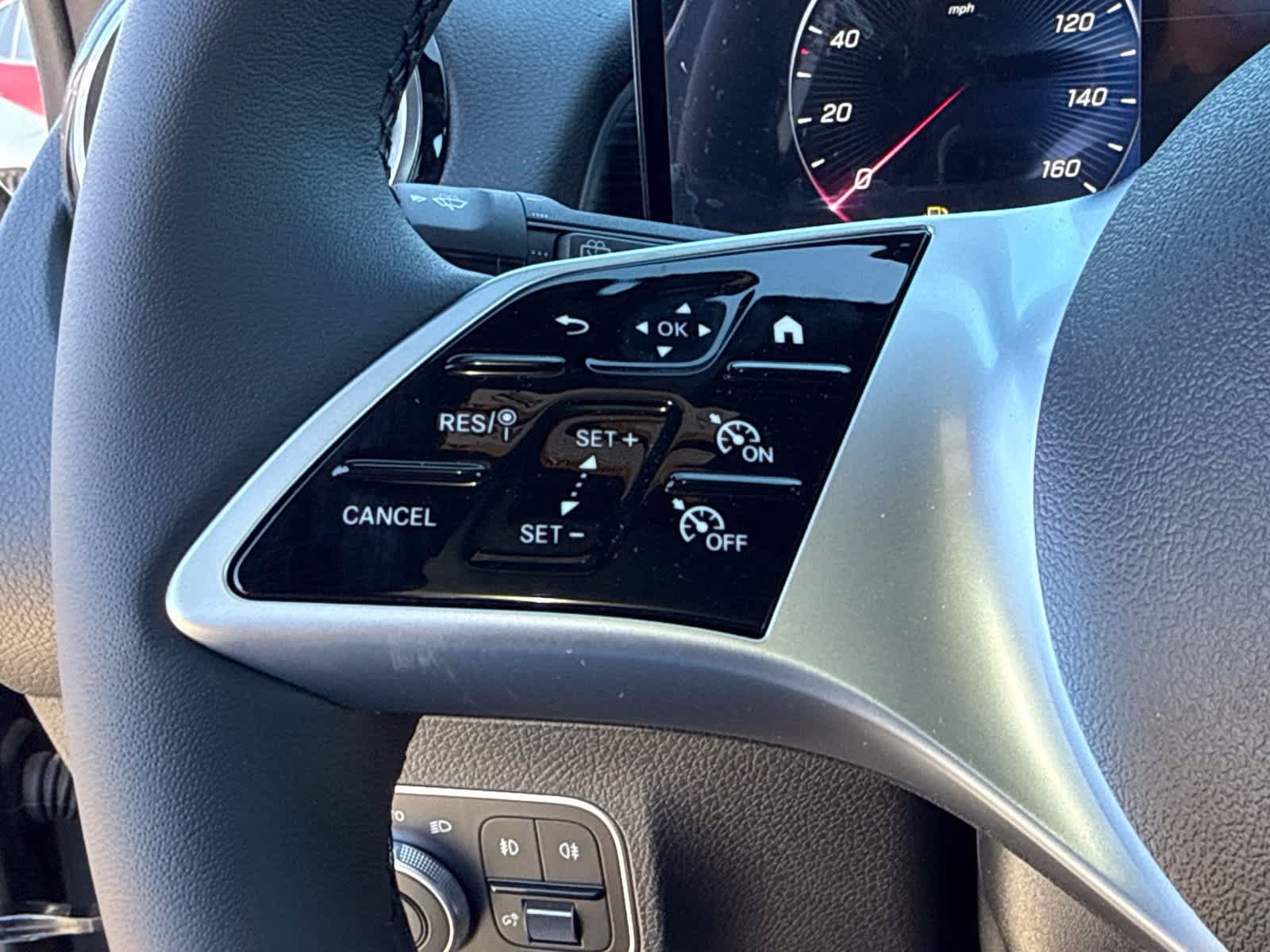 New 2026 Mercedes-Benz GLB 250 4MATIC image 23
